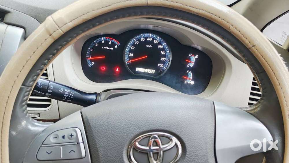 Toyota Innova 2012-2013 2.5 Vx (diesel) 8 Seater Bs Iv, 2012, Diesel