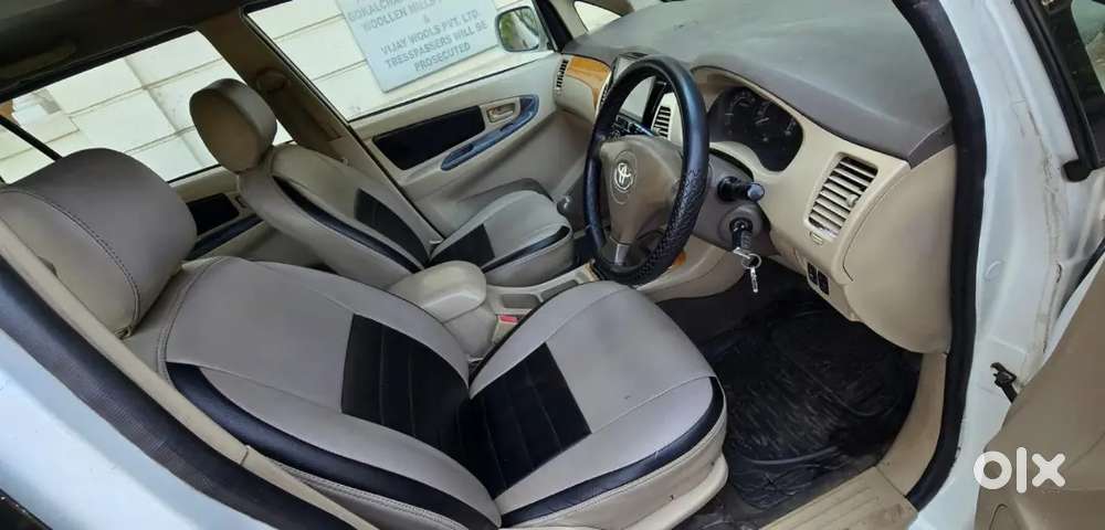Toyota Innova 2.5g Variant Good Condition