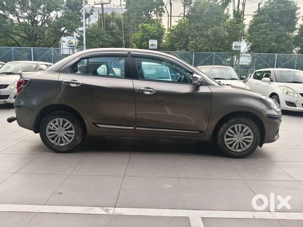 Maruti Suzuki Dzire 1.2 Vxi, 2022, Petrol