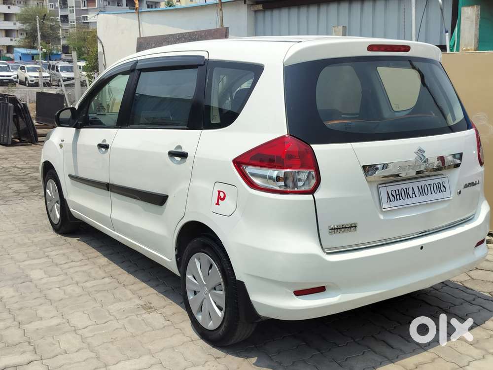 Maruti Suzuki Ertiga Lxi, 2016, Petrol
