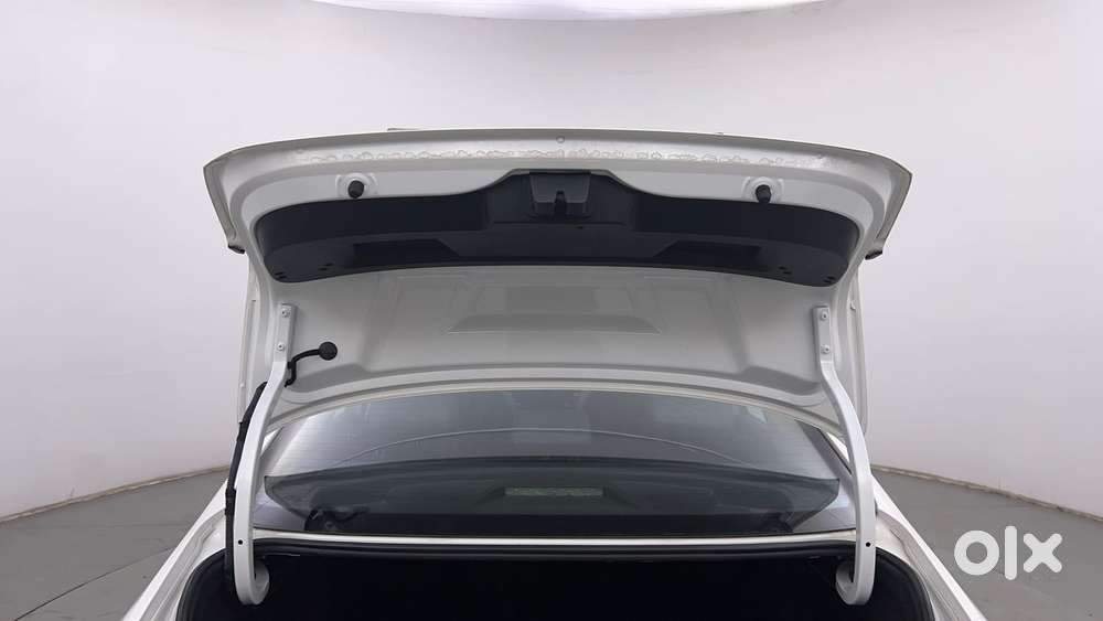 Skoda Slavia Style 1.5l Tsi Dsg, 2022, Petrol