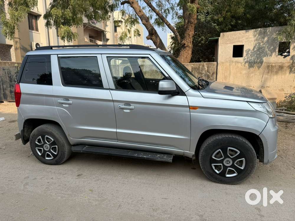 Mahindra Tuv 300