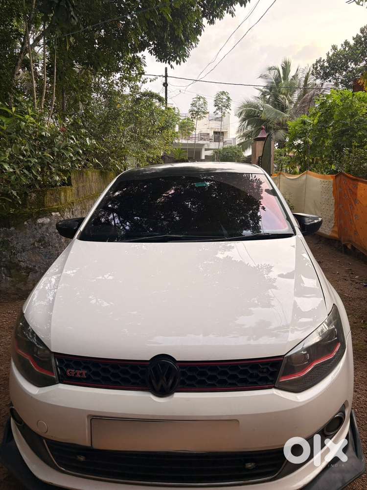 Volkswagen Vento 1.6 Highline At Petrol