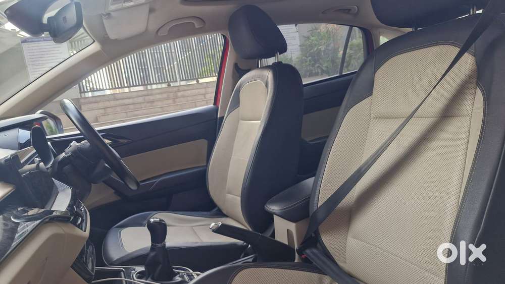 Skoda Slavia 1.5 Tsi Style, 2022, Petrol
