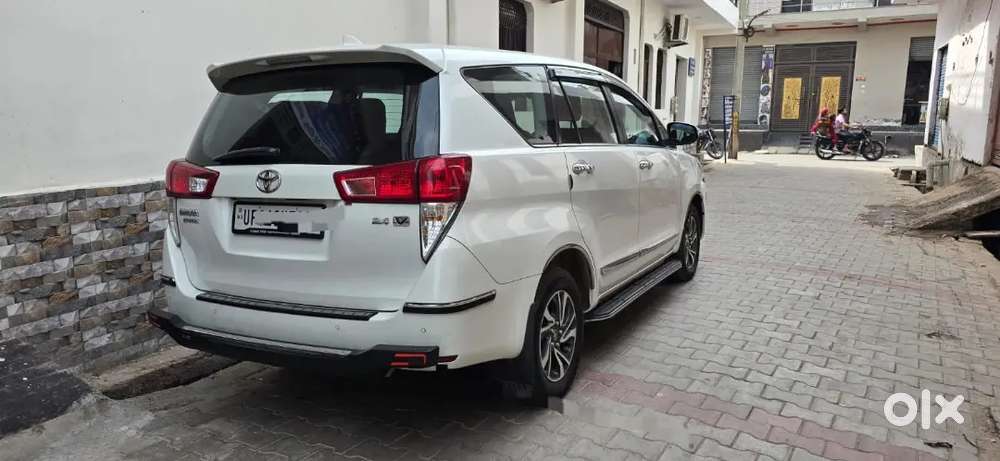 Toyota Innova Crysta 2022 Diesel Well Maintained
