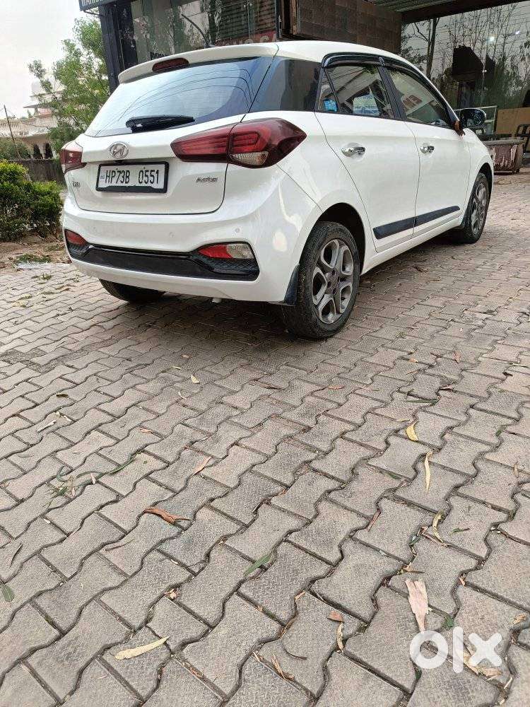 Hyundai I20 Asta (o) 1.2 Mt, 2020, Petrol