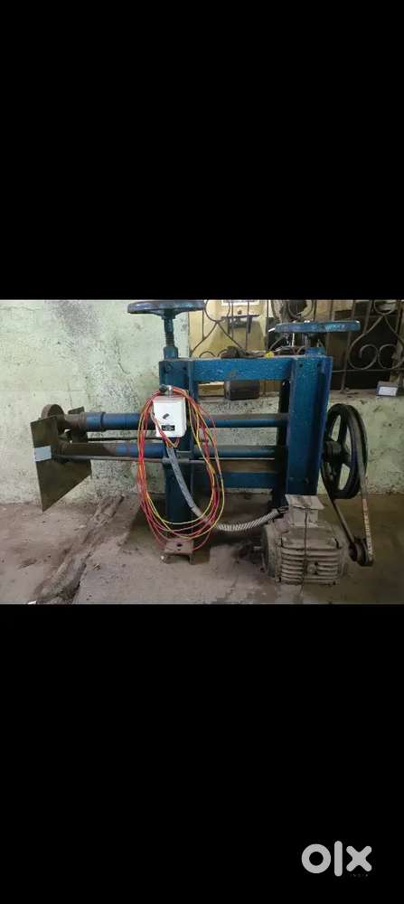 Lath mechine