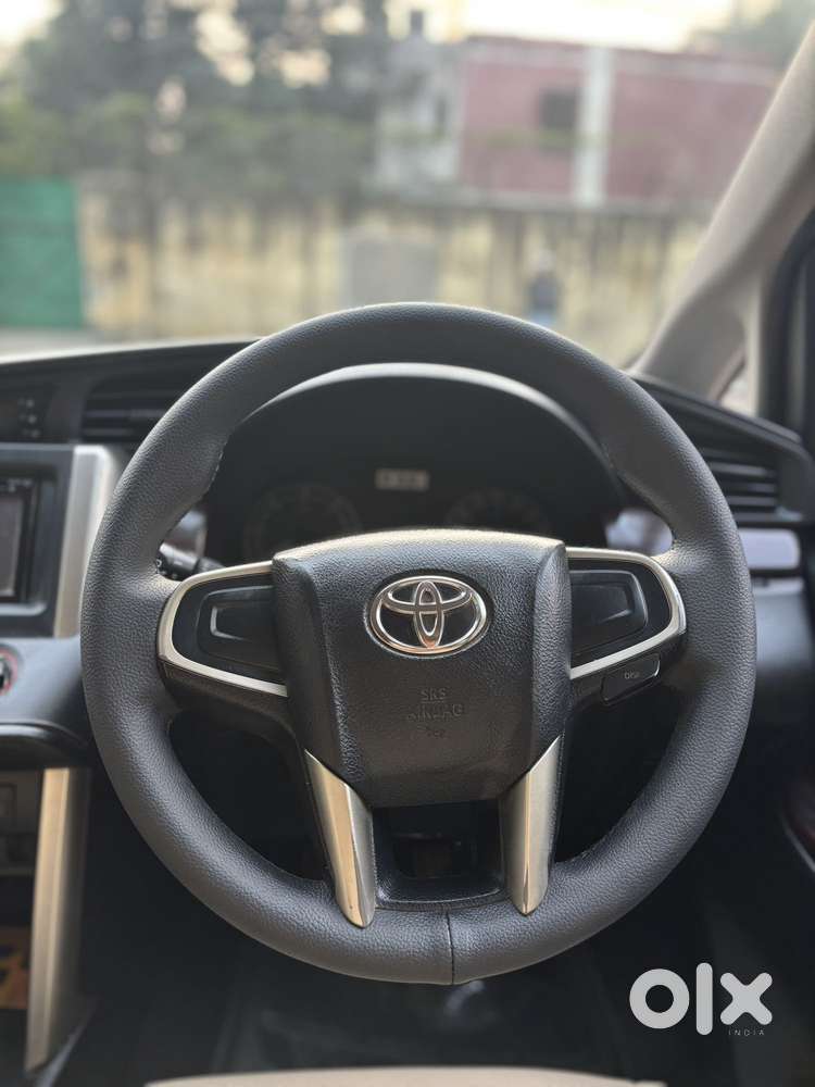 Toyota Innova Crysta 2.4 G Mt, 2017, Diesel