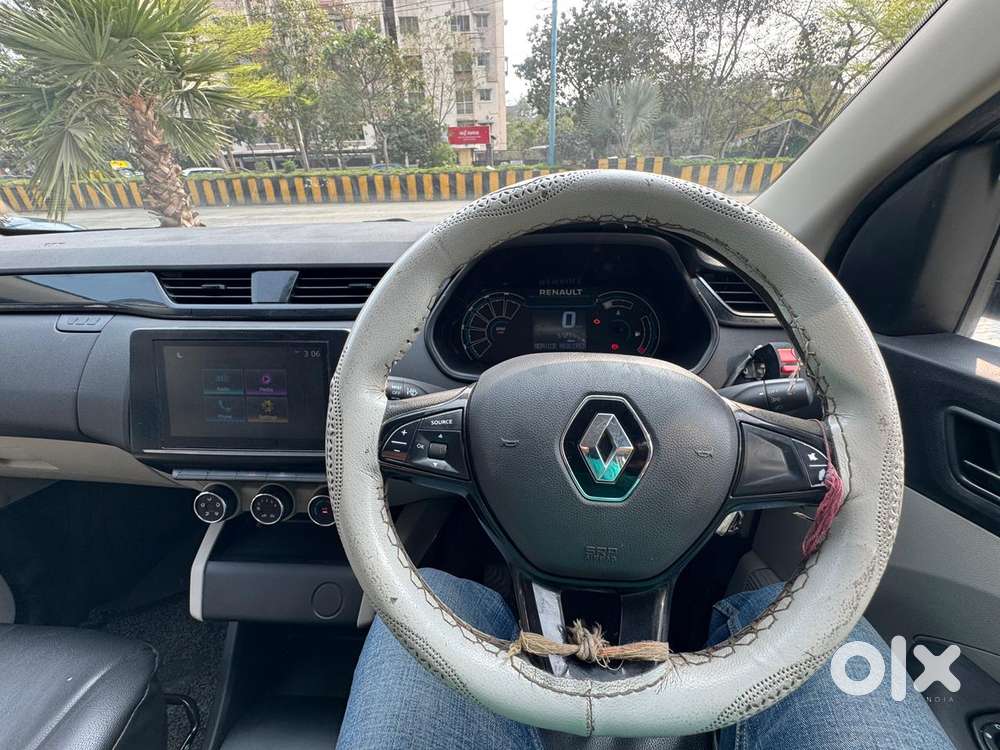 Renault Triber Rxt, 2022, Petrol