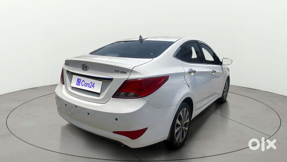 Hyundai Verna 1.6 Vtvt Sx, 2016, Petrol