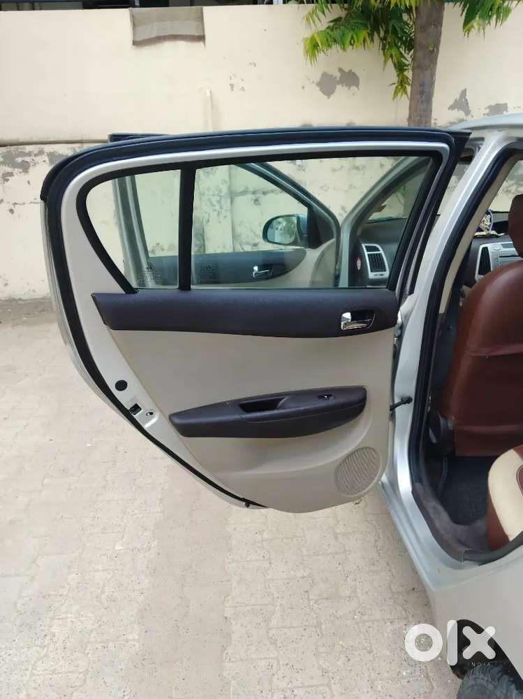  Hyundai I20 Asta 1.4 Crdi Diesel (top Model)  2011  Well Maintain