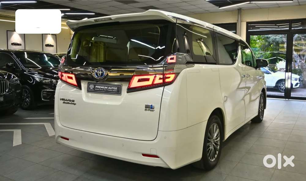 Toyota Vellfire, 2023, Petrol
