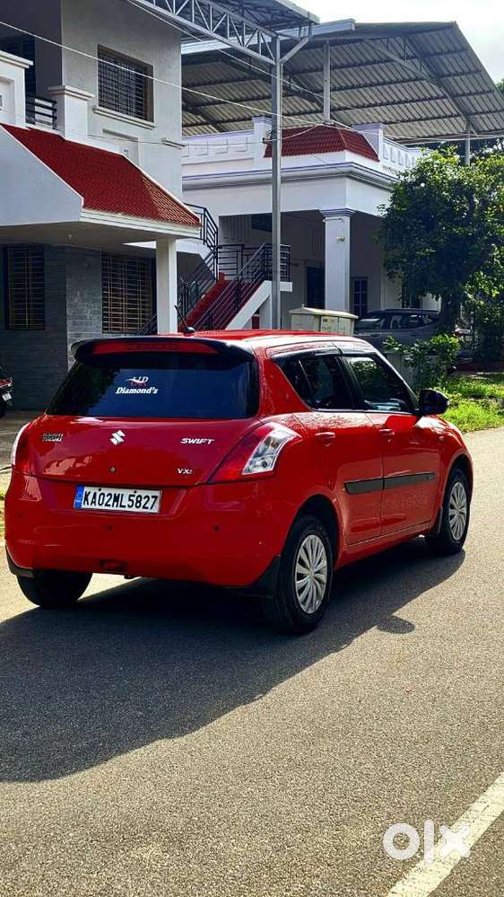 Maruti Suzuki Swift Vxi 1.2 Abs Bs-iv, 2016, Petrol