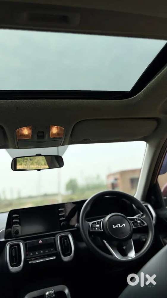 Kia Sonet 2024 Petrol With Sunroof 1 Owner 54 Hzar Chali Htk(o) Model