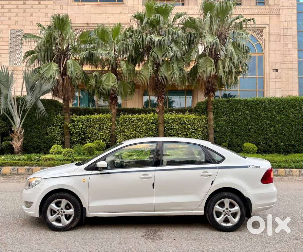 Skoda Rapid 1.6 Mpi At Ambition Plus, 2014, Petrol