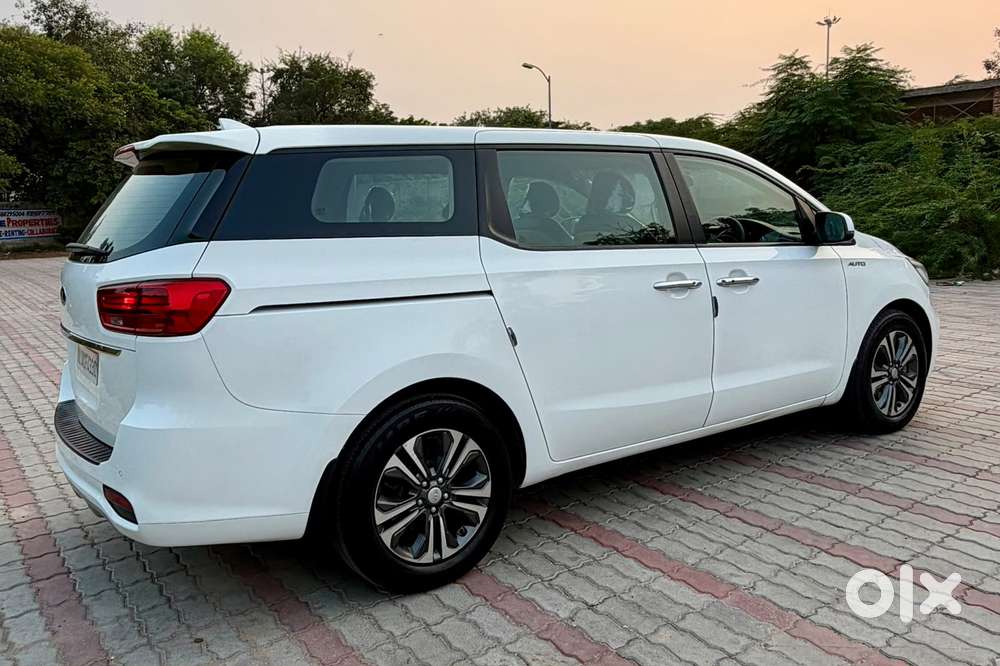 Kia Carnival Premium, 2021, Diesel