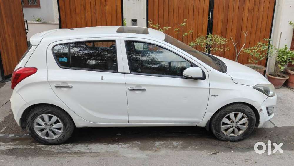 Hyundai I20 Asta 2012  Sun Roof I Single Owner  50,000 Km  Excellen