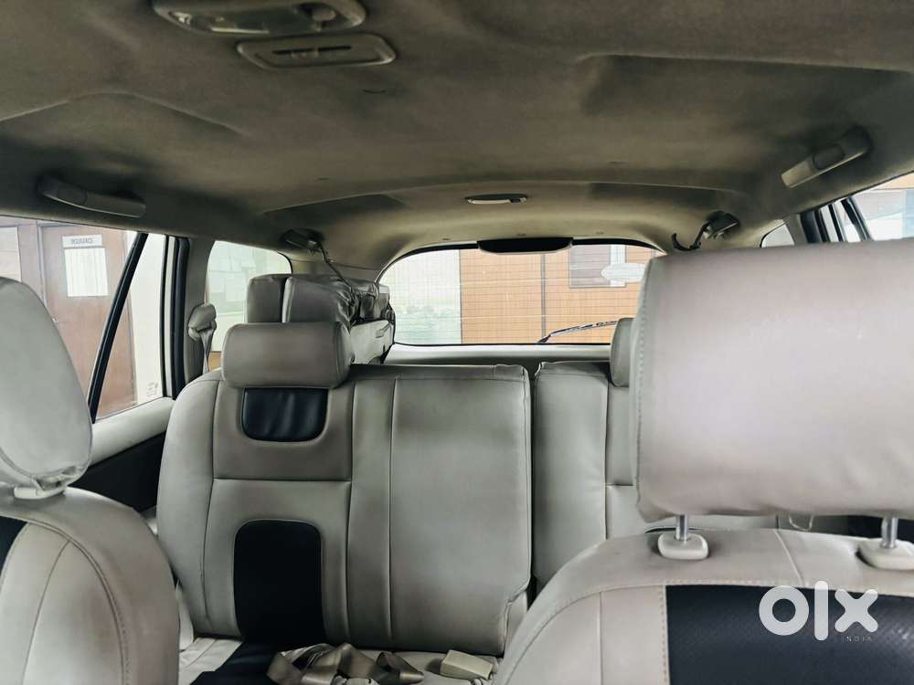 Toyota Innova 2.5 G (diesel) 8 Seater Bs Iv, 2014, Diesel