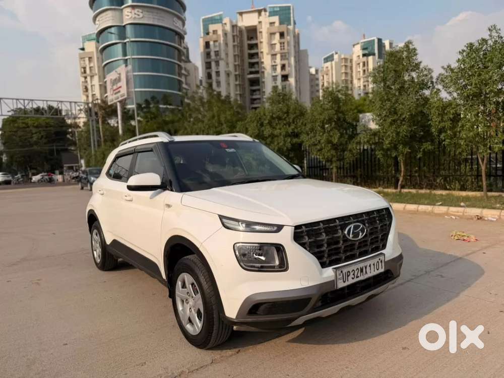 Hyundai Venue S 1.2 Petrol, 2022, Petrol