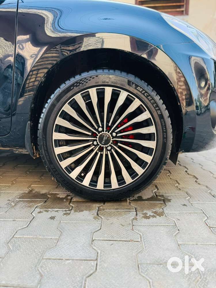 Maruti Suzuki Swift 2024 Zxi Black
