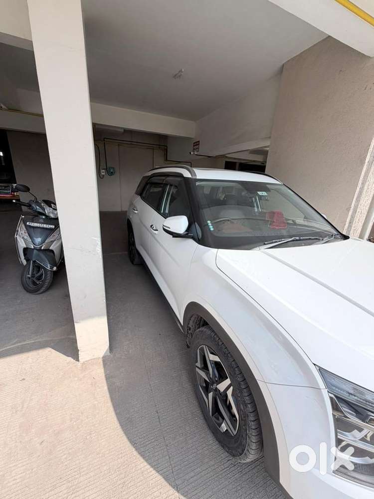 Hyundai Alcazar 2024 Diesel Well Maintained