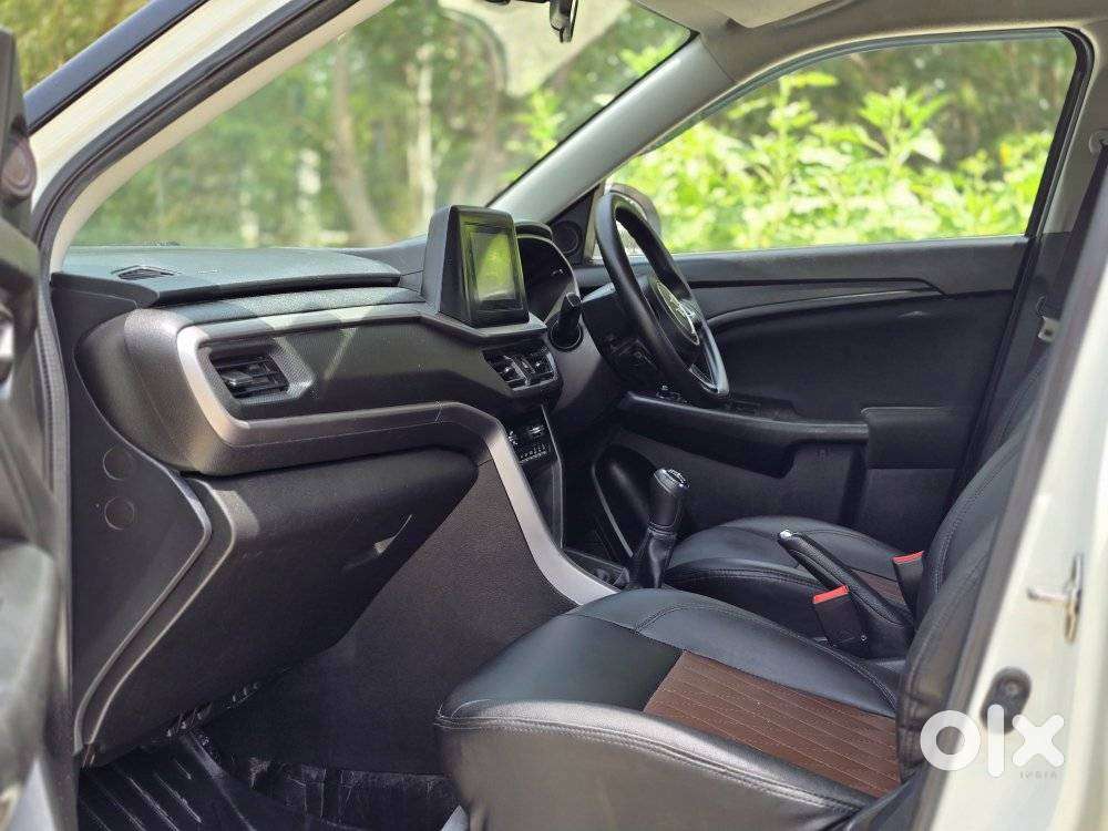 Maruti Suzuki Brezza 1.5 Vxi Smart Hybrid, 2024, Petrol