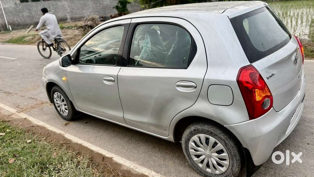 Toyota Etios Liva 2011