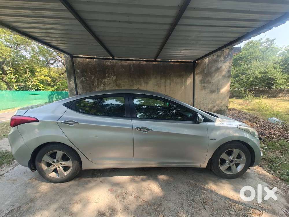 2014 Hyundai Elantra (petrol + Cng)