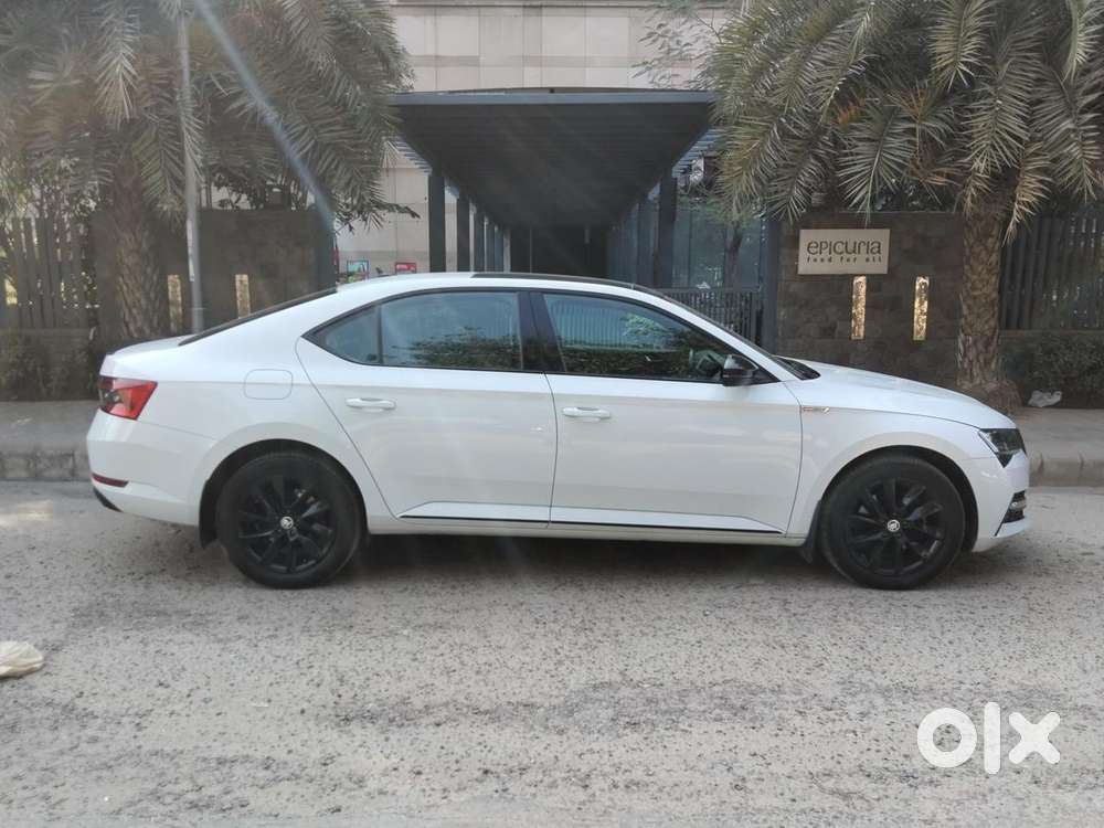 Skoda Superb 2.0 Sportline Tsi At, 2021, Petrol