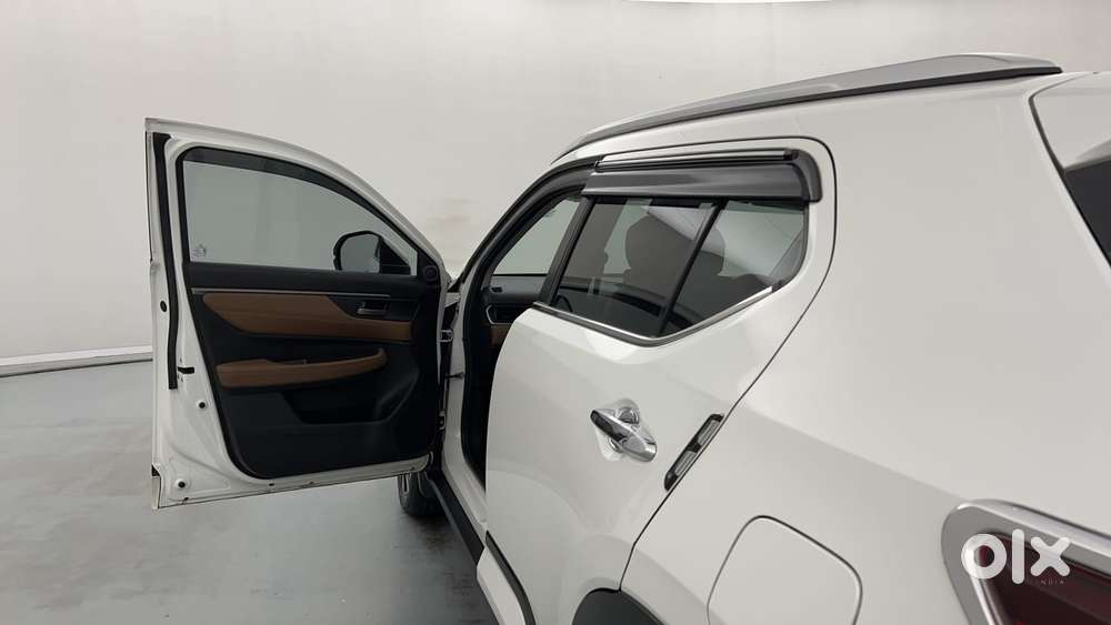 Honda Elevate Zx Mt, 2024, Petrol