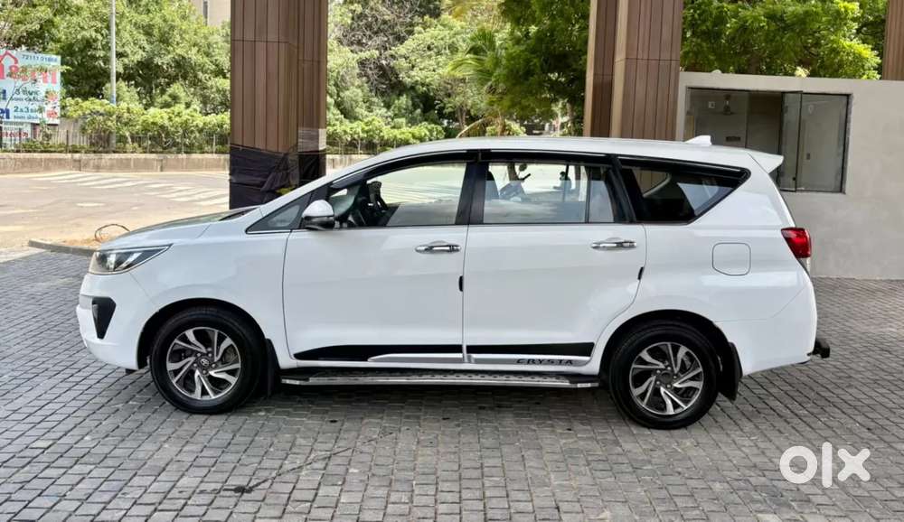 Toyota Innova Crysta G 8 Str, 2022, Diesel