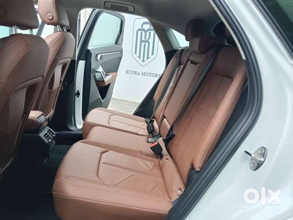 Audi Q3 40 Tfsi Premium Plus, 2025, Petrol