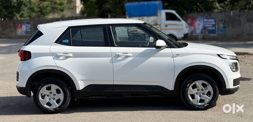 Hyundai Venue E 1.2 Petrol, 2022, Petrol