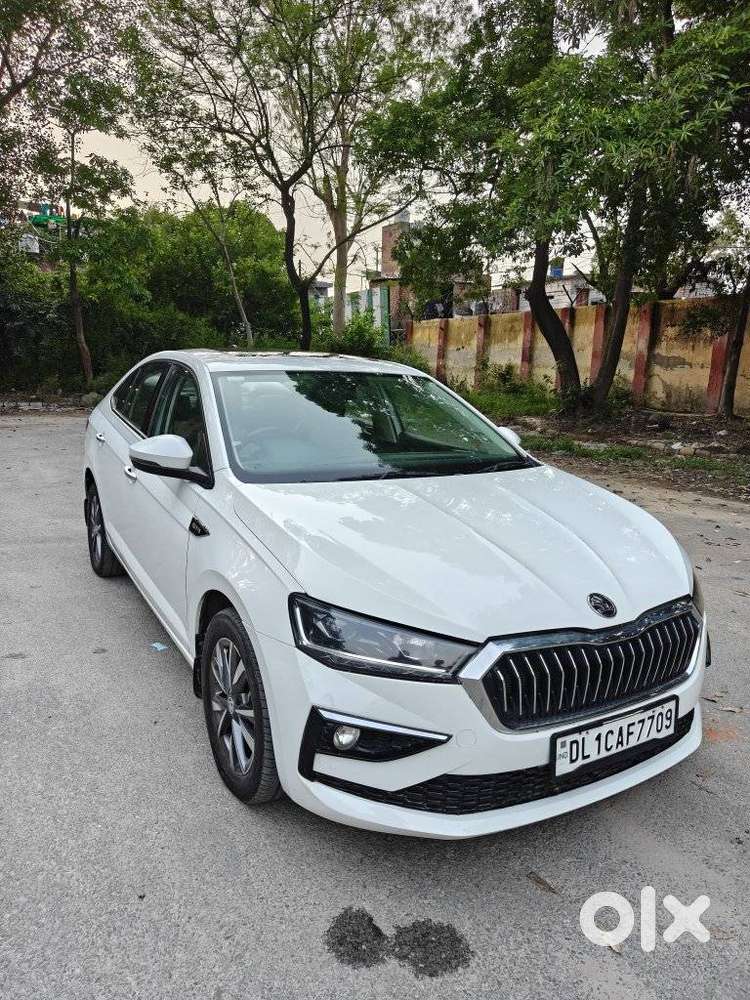 Skoda Slavia Style 1.0l Tsi At, 2022, Petrol