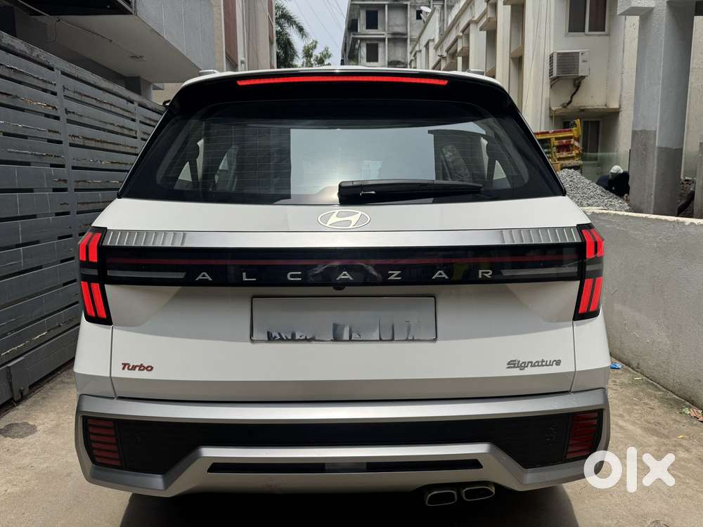 Hyundai Alcazar Signature (o) 6 Str 1.5 Petrol Dct, 2025, Petrol