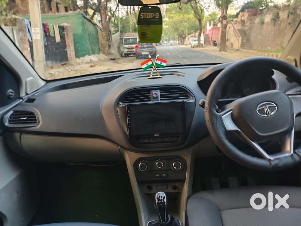 Tata Tiago, 2017, Petrol