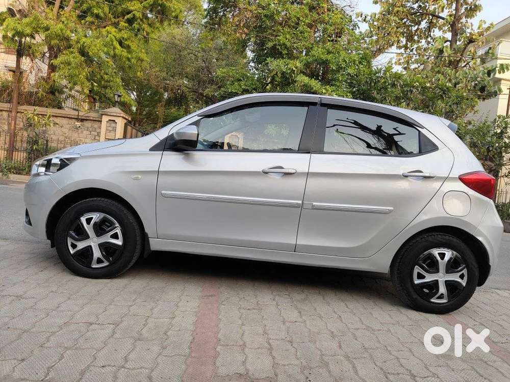 Tata Tiago 1.2 Revotron Xt (o), 2016, Petrol