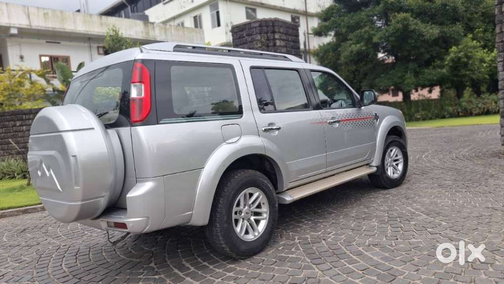 Ford Endeavour 3.2 Titanium At 4x4, 2010, Diesel