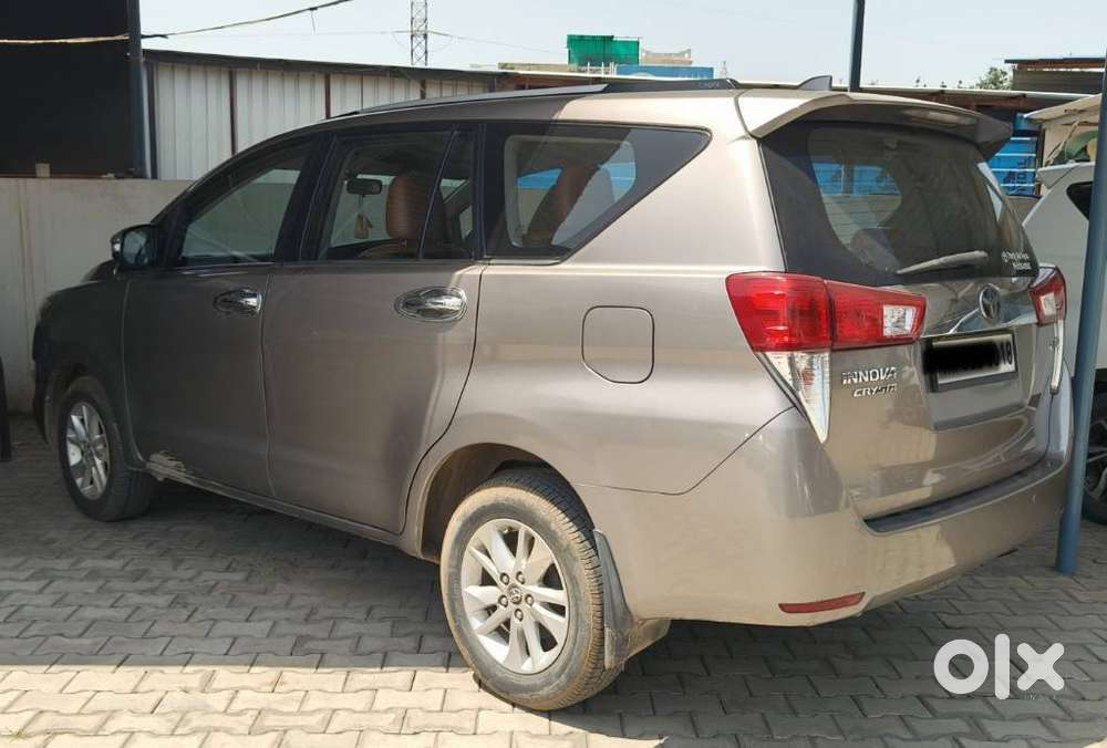 Toyota Innova Crysta 2.4 V 7 Str, 2017, Diesel