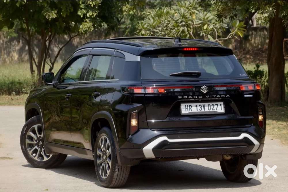 Maruti Suzuki Grand Vitara 1.5 Alpha Smart Hybrid Dual Tone, 2024, P..