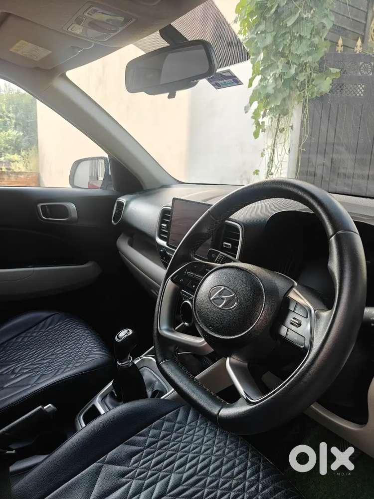 Hyundai Venue Petrol 2022