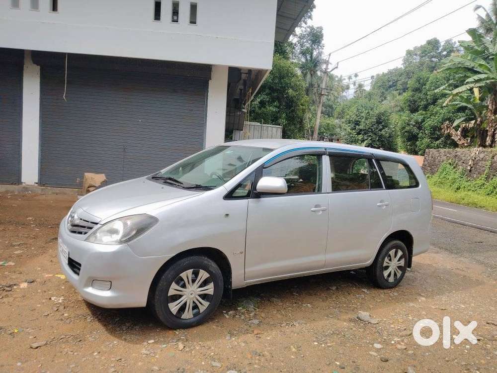 Toyota Innova 2.5 G (diesel) 8 Seater, 2012, Diesel
