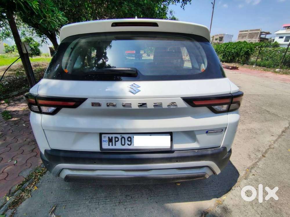 Maruti Suzuki Brezza Zxi Plus Smart Hybrid, 2022, Petrol