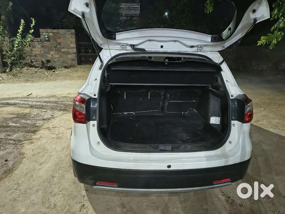 Maruti Suzuki S-cross 2016 Diesel Well Maintained