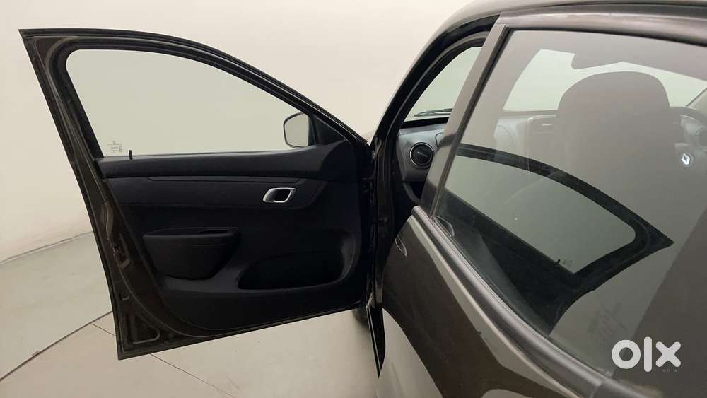 Renault Kwid 2019-ongoing 1.0 Rxt (o), 2018, Petrol
