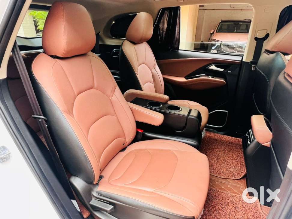 Mg Hector Plus Sharp Pro 1.5 Turbo Petrol Cvt 6 Str, 2023, Petrol