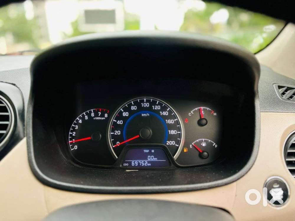 Hyundai Grand I10 Sportz, 2014, Petrol