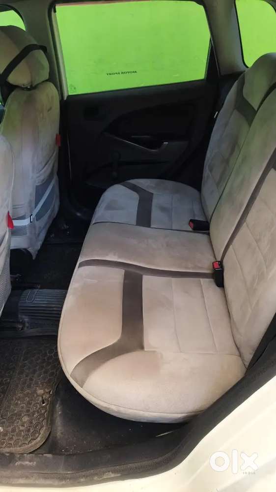 Ford Figo Petrol Manual 2011 With 120000 Km Driven