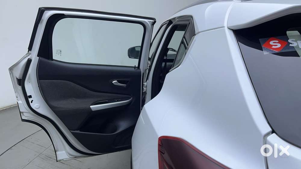 Nissan Magnite 1.0 Xv Premium Turbo Cvt, 2022, Petrol