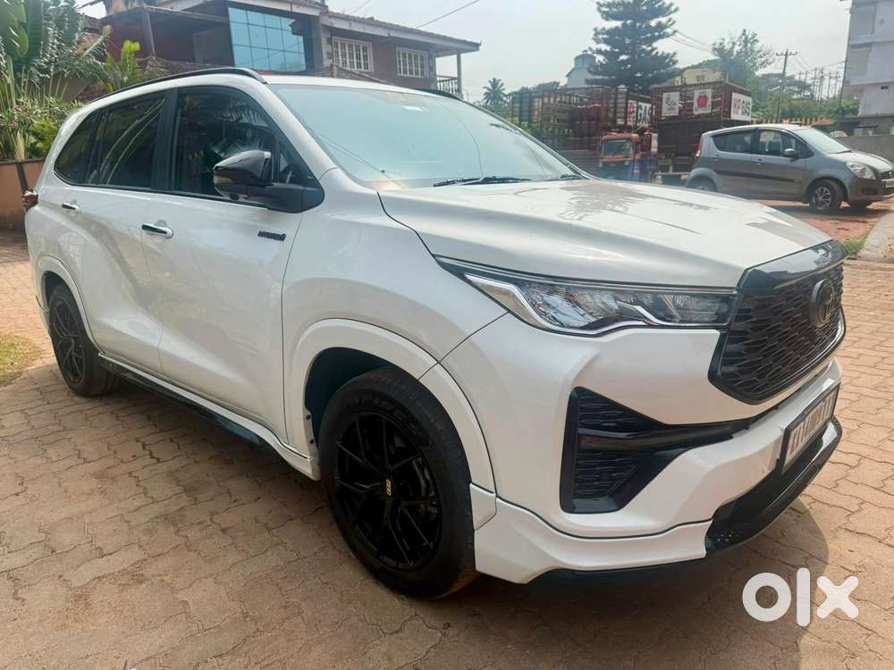 Toyota Innova Hycross 2.0 Zx Hybrid 7 Str, 2024, Petrol